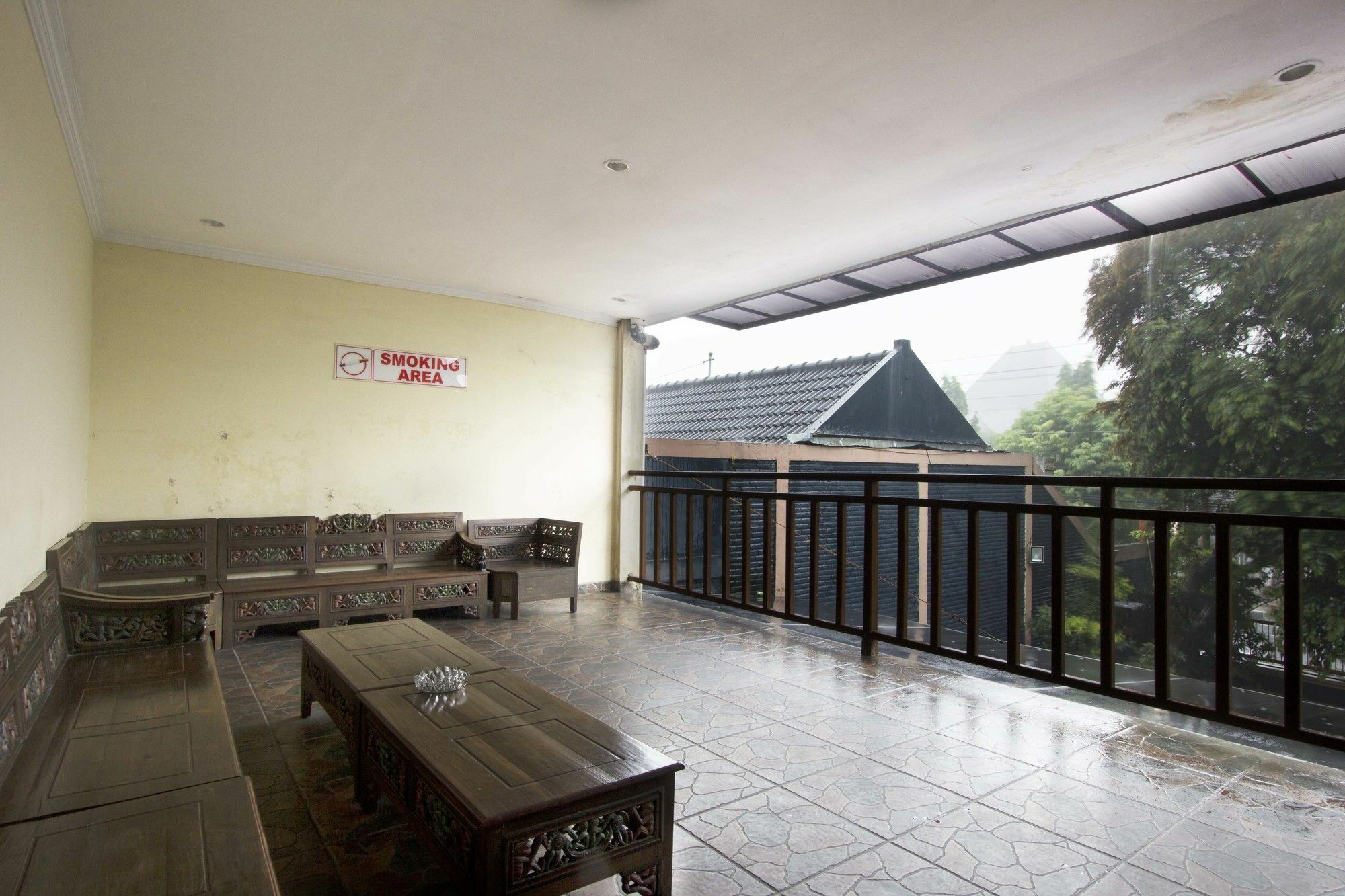 Reddoorz Plus Near Stadion Mandala Krida Джокякарта Екстериор снимка