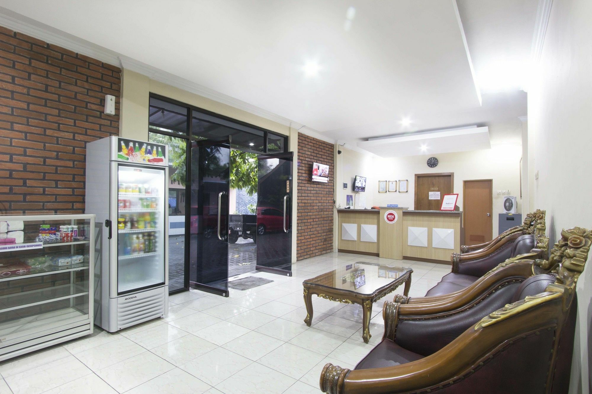 Reddoorz Plus Near Stadion Mandala Krida Джокякарта Екстериор снимка